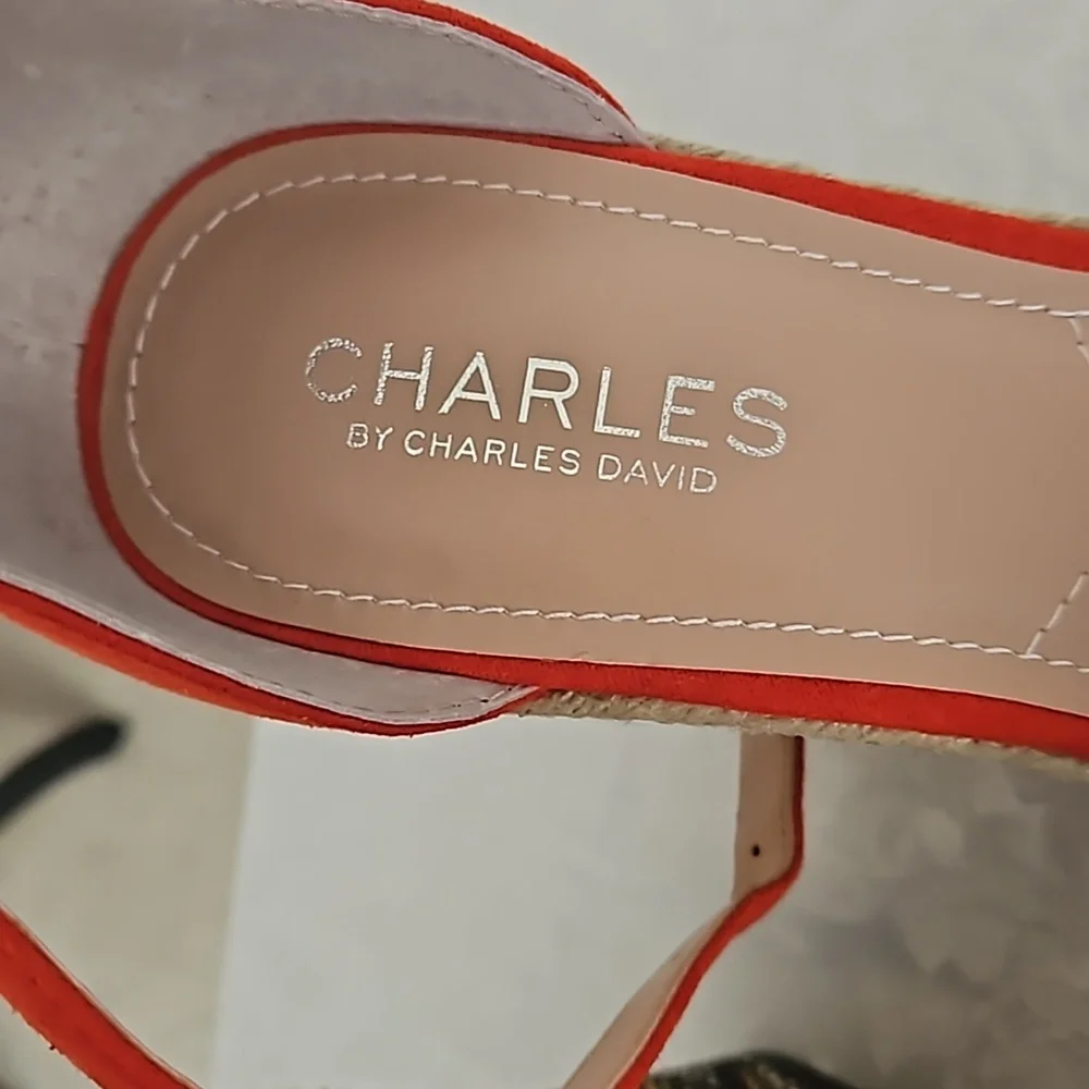 Charles By Charles David Wedges Shoes, Size 8.5M. - Picture 8 of 9